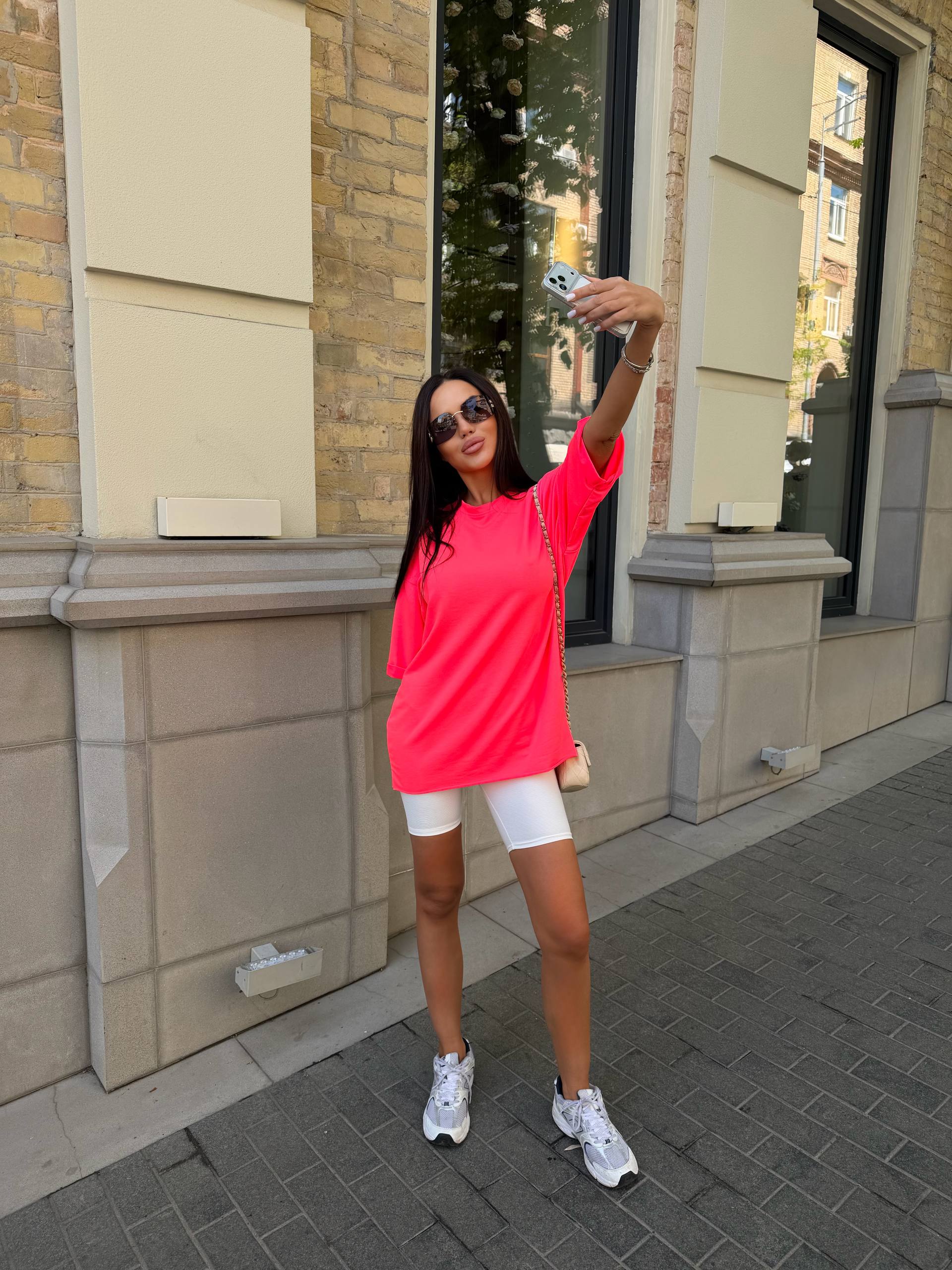 Neon Glow oversized marškinėliai